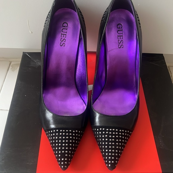 GUESS by Marciano Carlile Carrie Leather Heels
Pumps Shoes Black Studs, size 7.5 - Picture 3 of 5